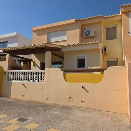 Con Piscina 28 غران ألاكانت